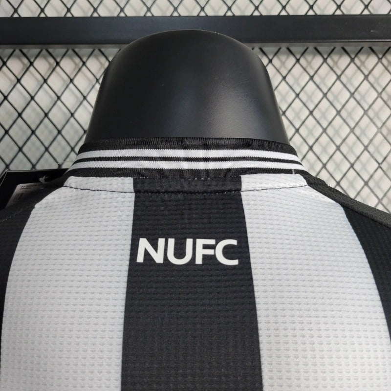 Camiseta Newcastle Local 2023/24 Versión Jugador