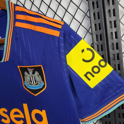 Camiseta Newcastle Visita 2025/26 Versión Fan