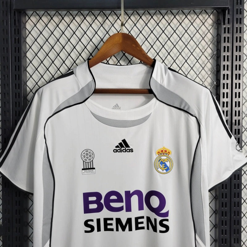 Camiseta Real Madrid Local Retro 2006/07 Versión Fan