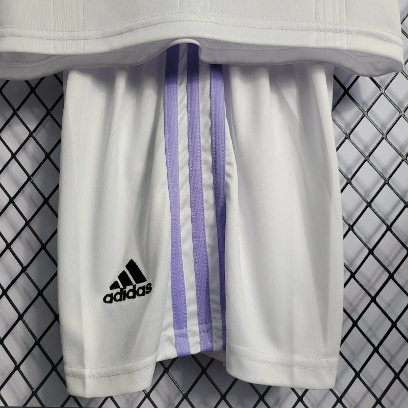 Real Madrid Local Kit Niños 2022/23