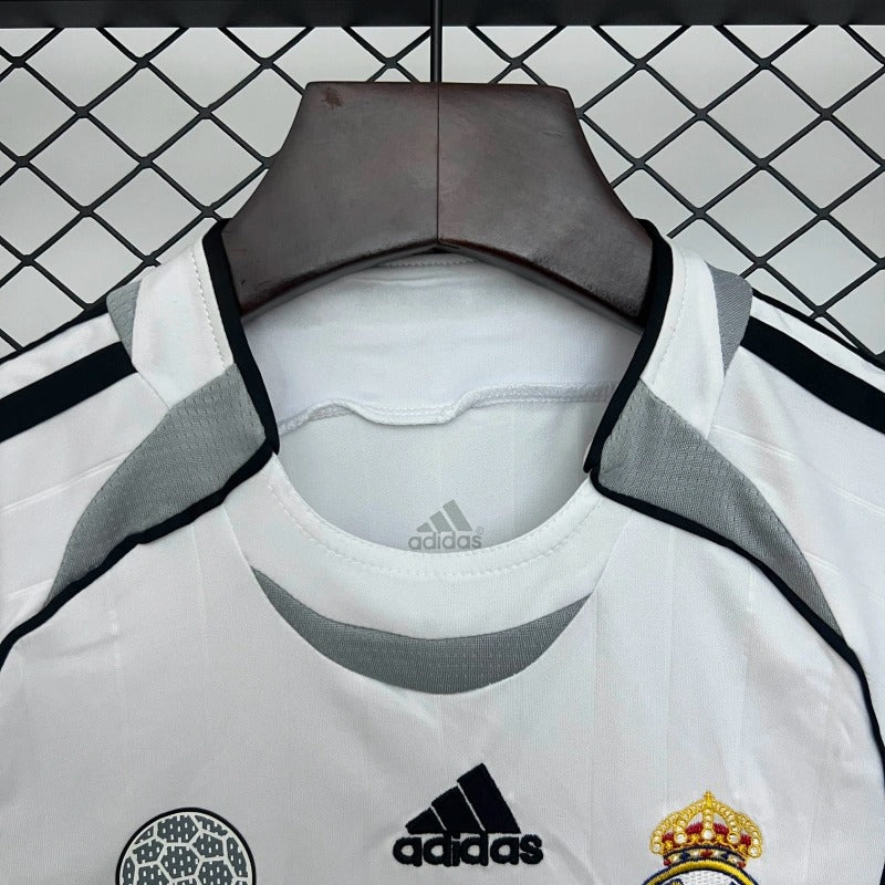 Real Madrid Retro Local Kit Niños 2006/07