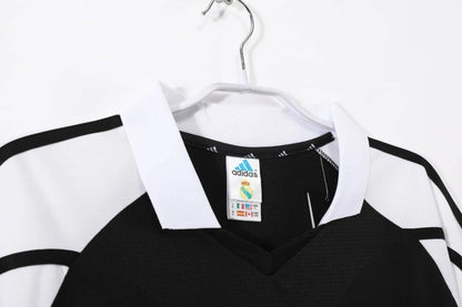 Camiseta Real Madrid Visita Retro 2001/02 Versión Fan