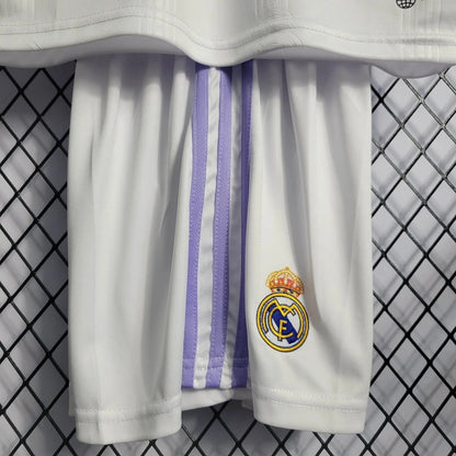 Real Madrid Local Kit Niños 2022/23