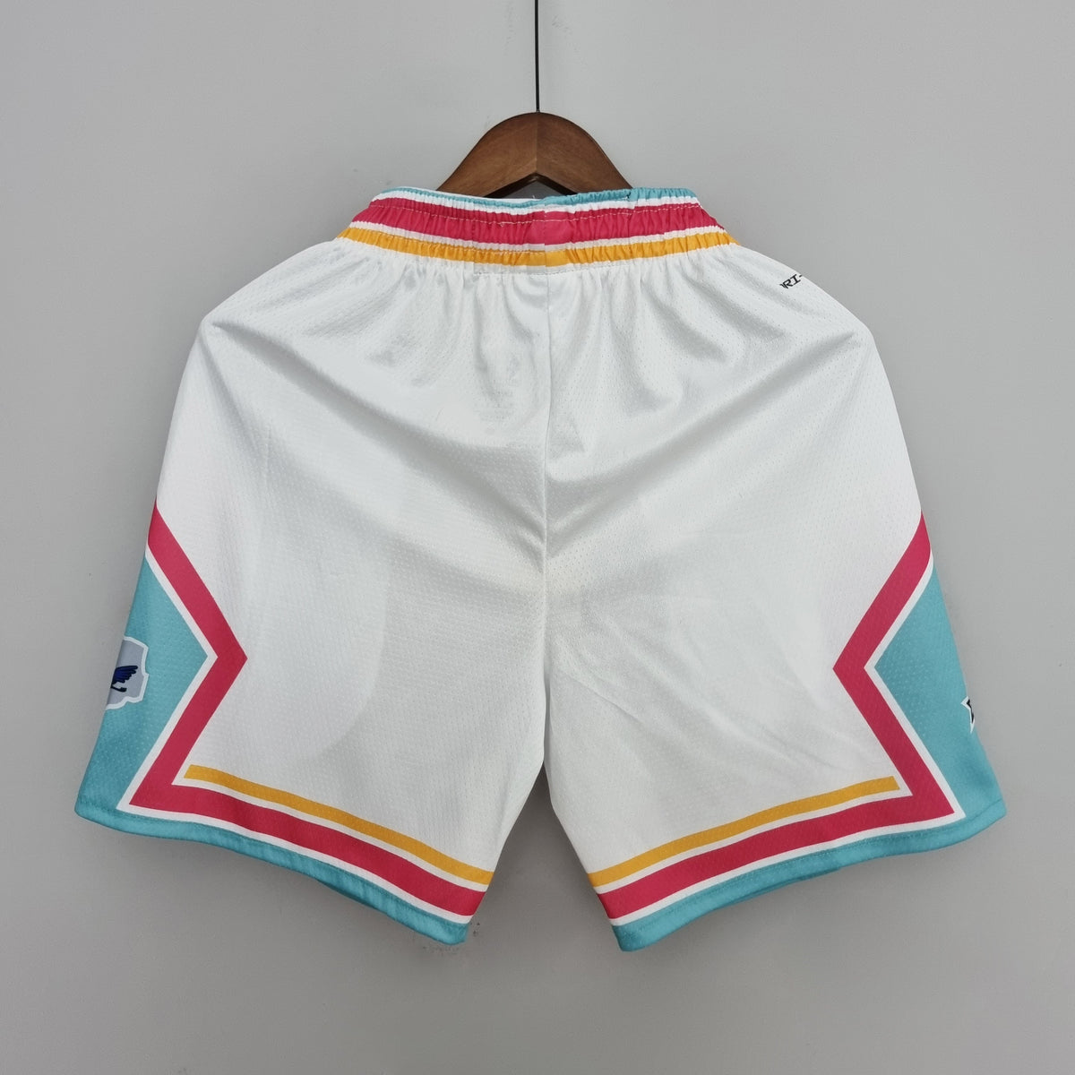 Camiseta San Antonio Spurs "Urban Edition" Shorts Blancos