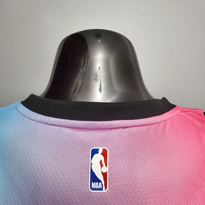 Camiseta Miami Heat "City Edition" Degradado Celeste Rosa
