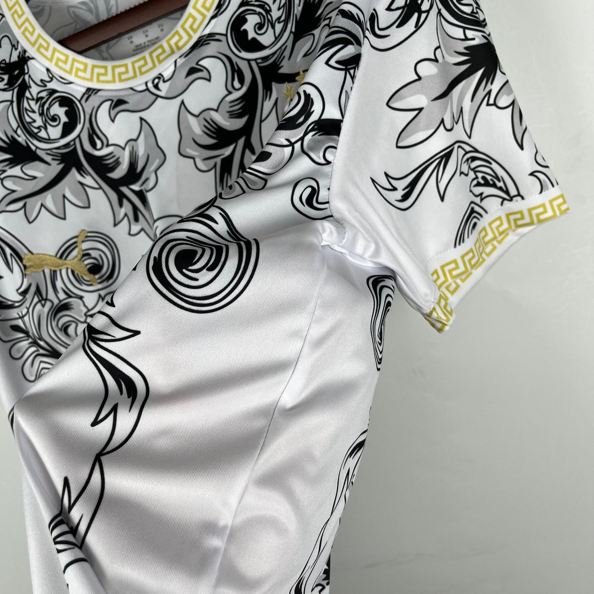 Camiseta Italia Versace White Edition 2023/24 Versión Fan