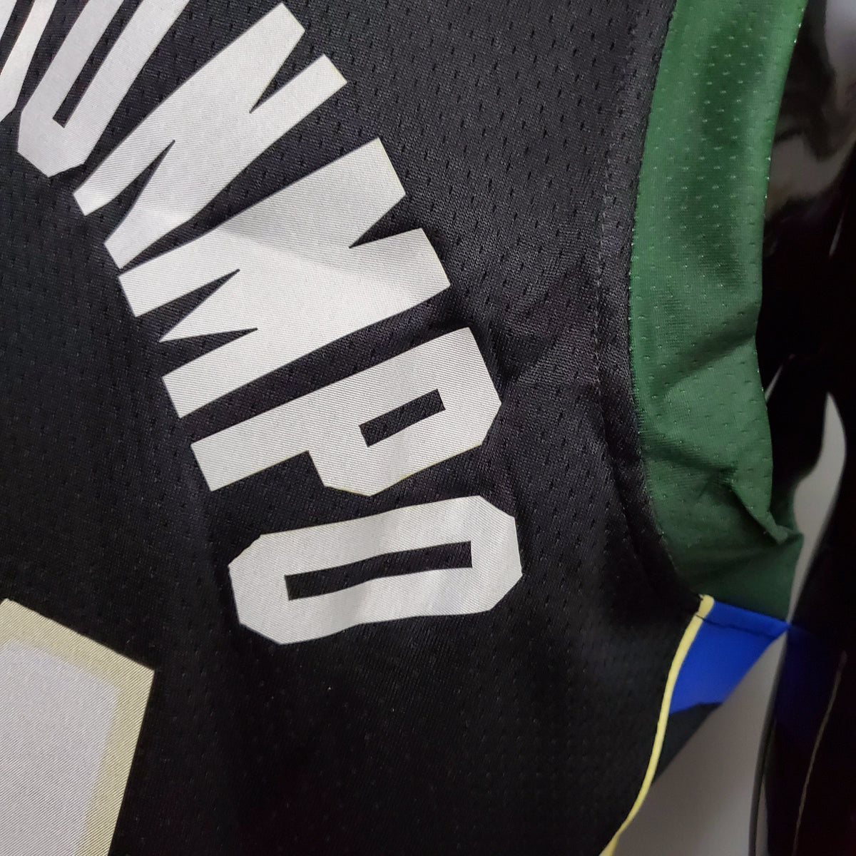 Camiseta Milwaukee Bucks Camiseta Negra NBA